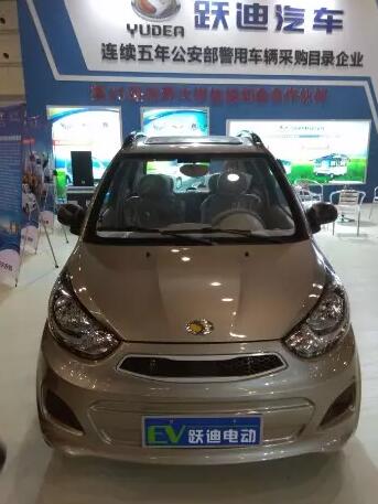 躍迪攜旗下全系新能源汽車產(chǎn)品及躍迪警務(wù)用車強(qiáng)勢亮相鄭州展